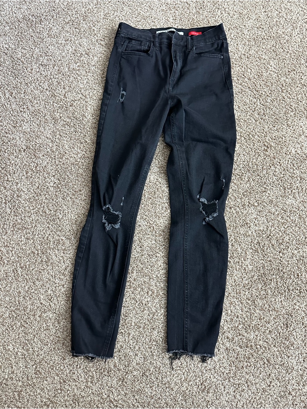Black Distressed Women's Skinny Jeans - Celebrity Pink